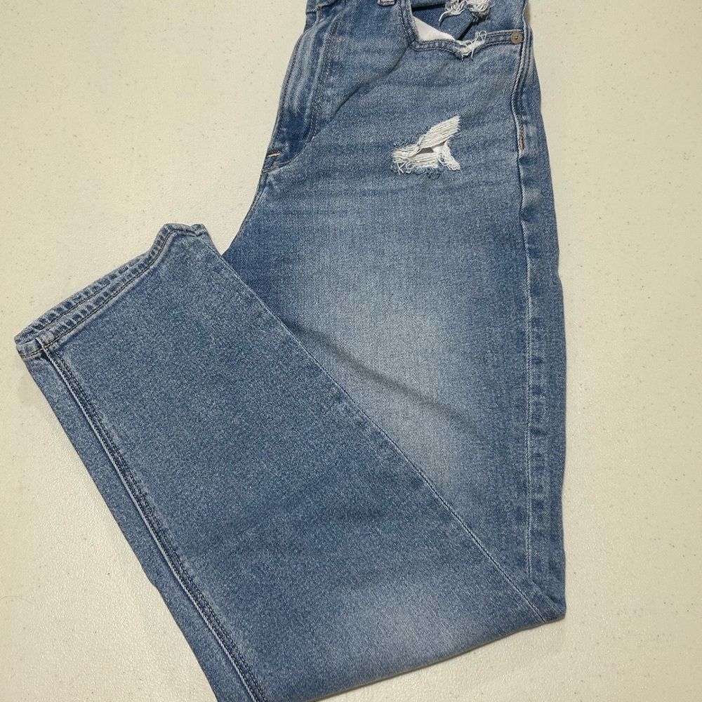 American Eagle Curvy Mom Jeans. Distressed, Medium Wash